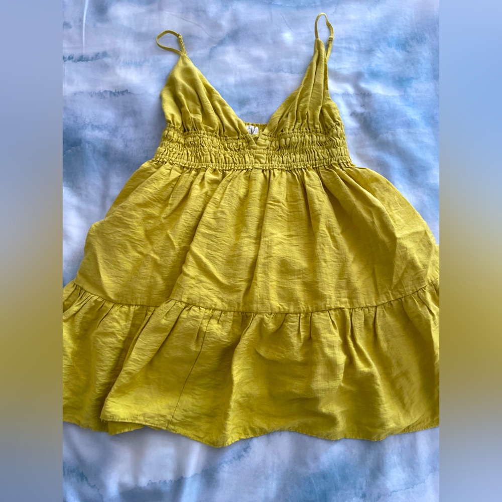 Vestique Dress